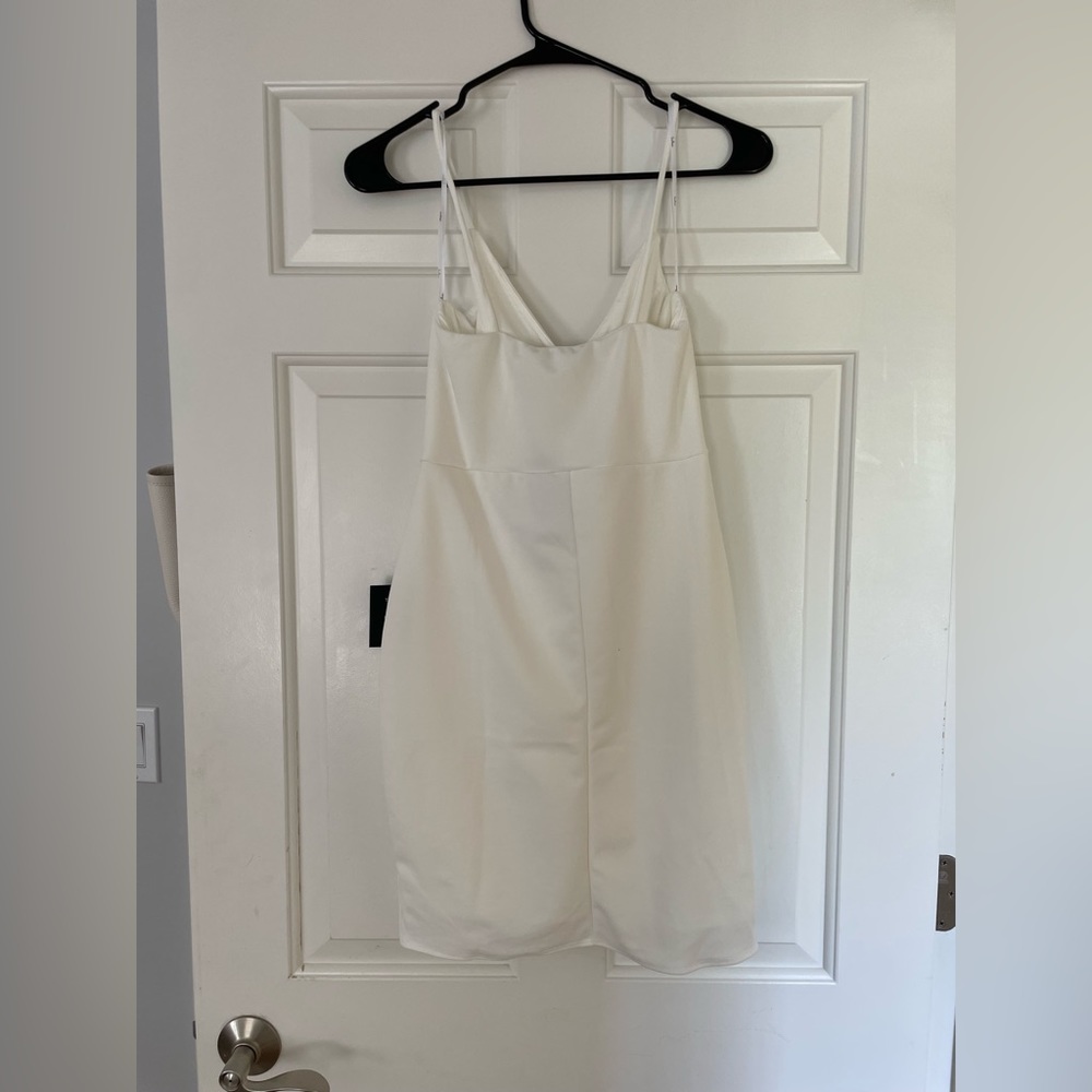 Lulus white dress size medium new with tags! - Picture 2 of 6